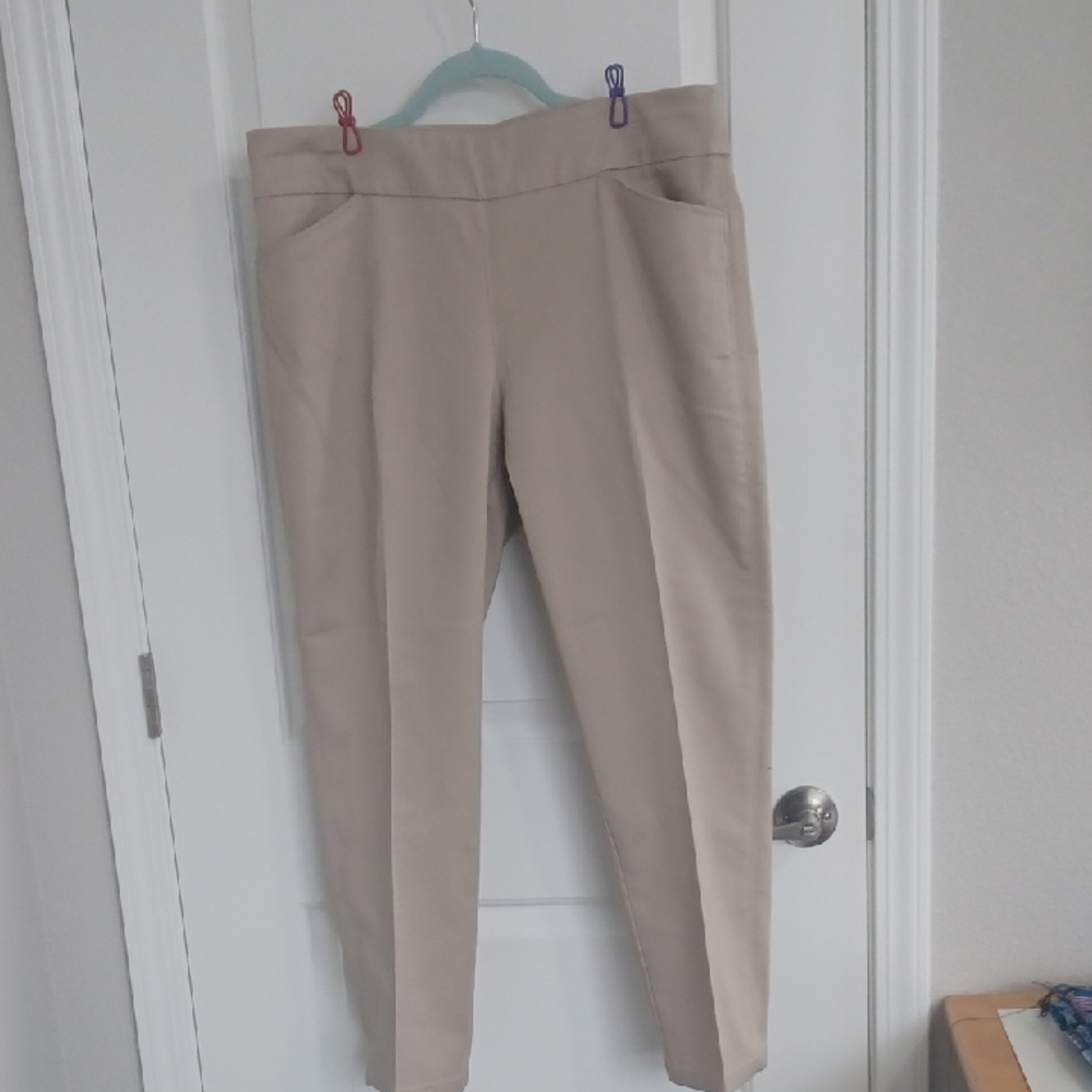 Croft & Barrow Women's Straight Leg Pants - Tan